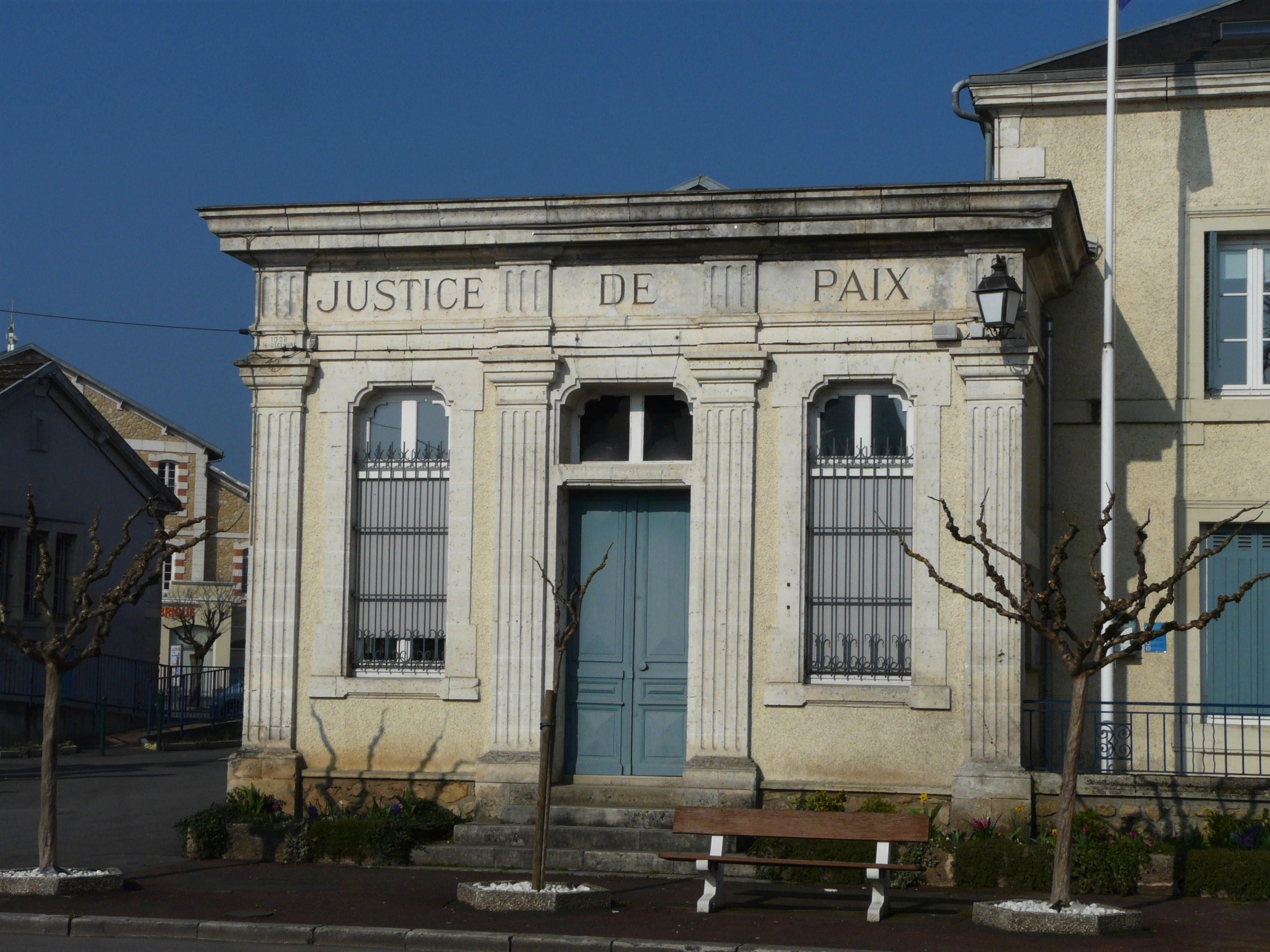 Palais justice saint Astier (24)