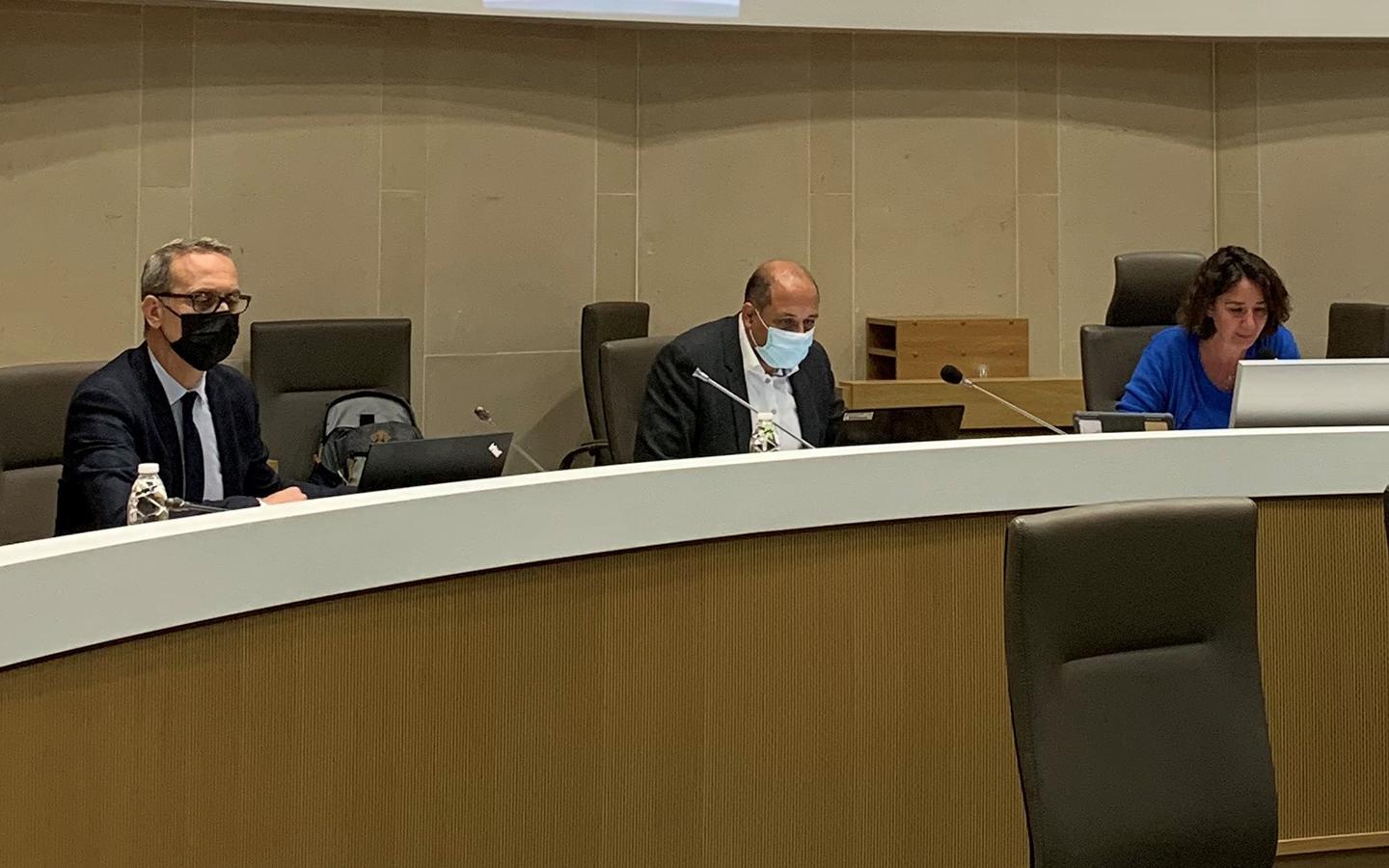 Tribune de la plénière du 27 avril 2021